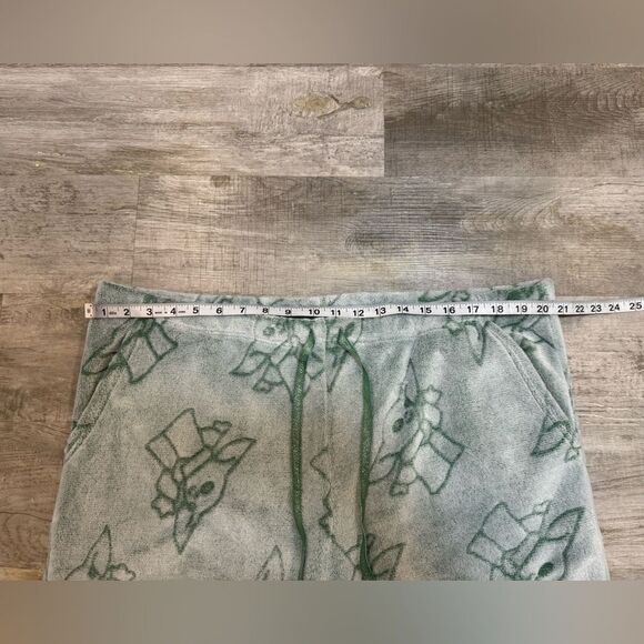 Star Wars The Mandalorian yoda Womens 2-Piece Fleece Jogger Lounge Set X… - Picture 11 of 15